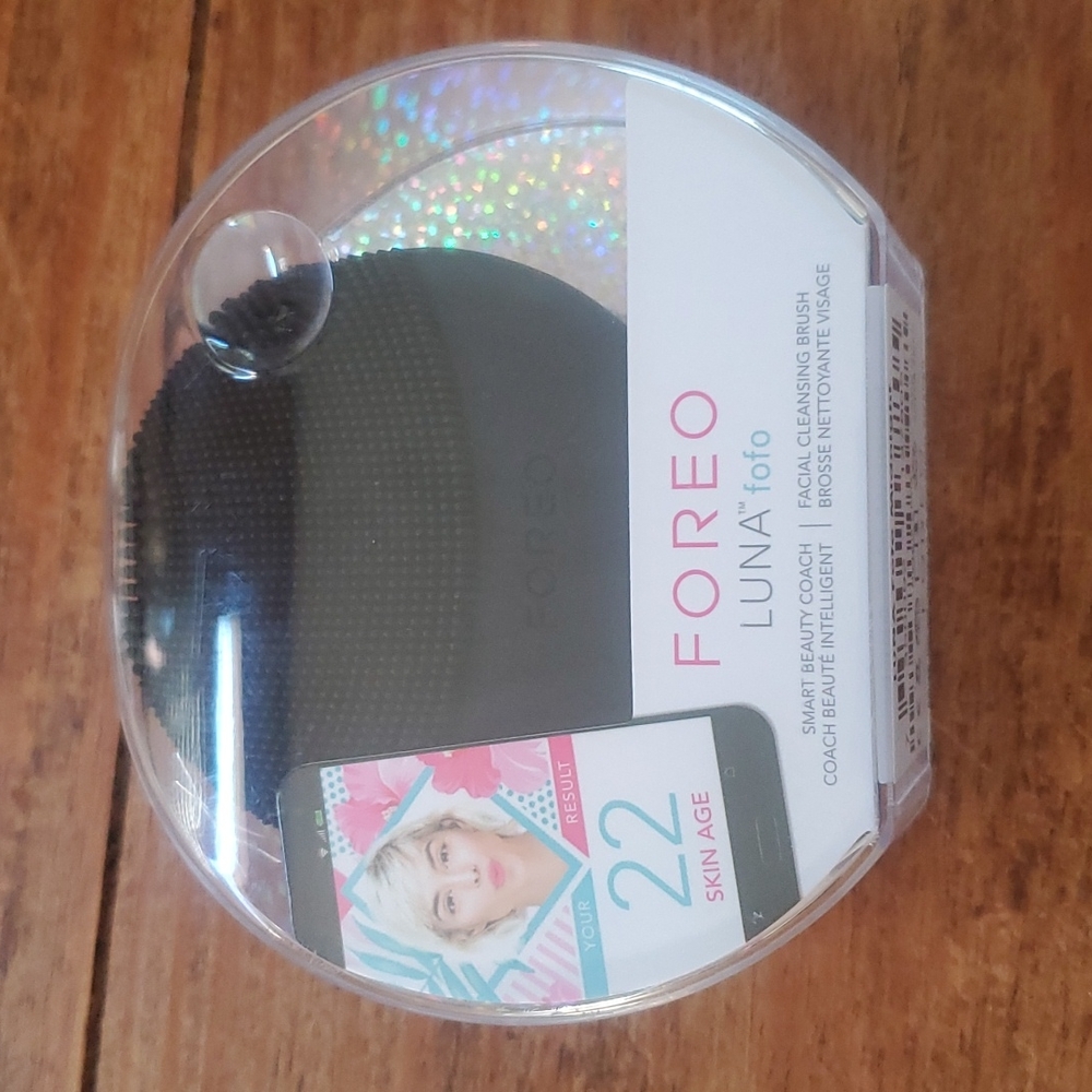 Foreo  fofo facial cleansing brush